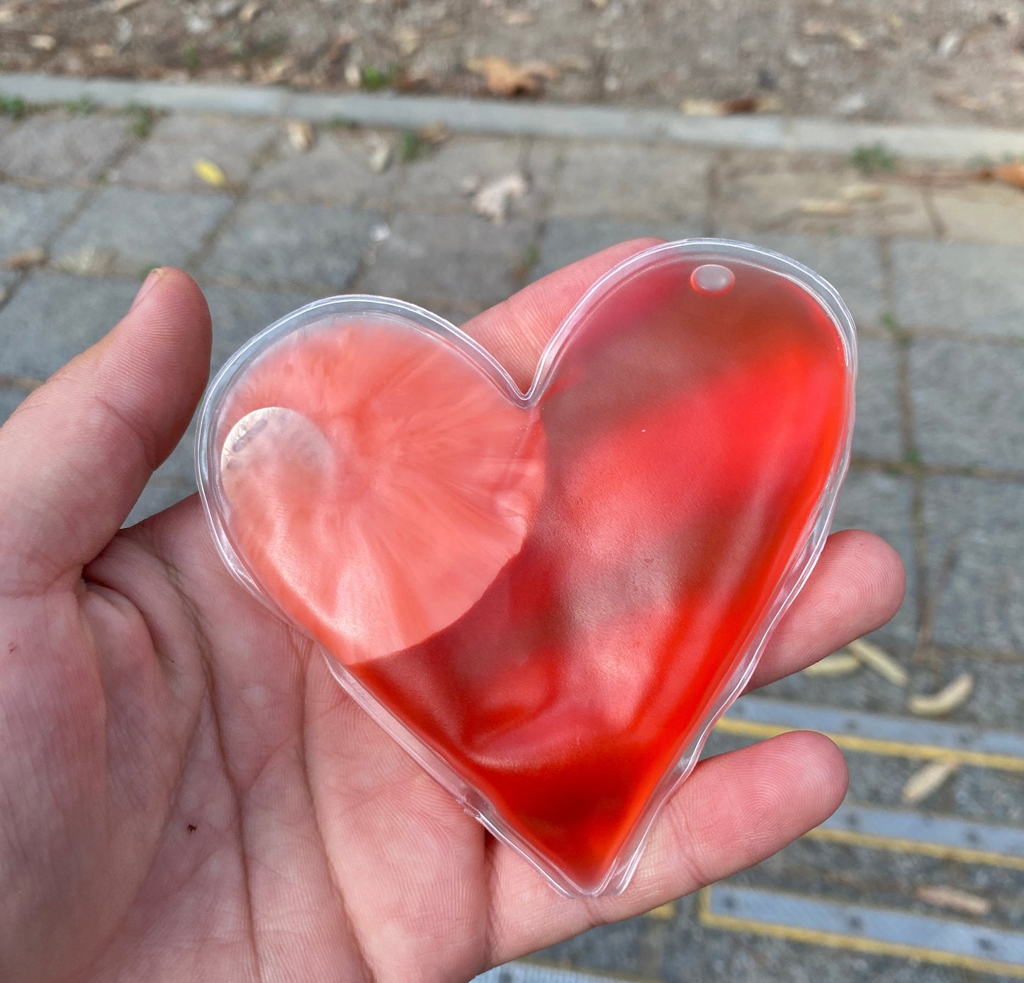 Kalp Şeklinde El Isıtıcı